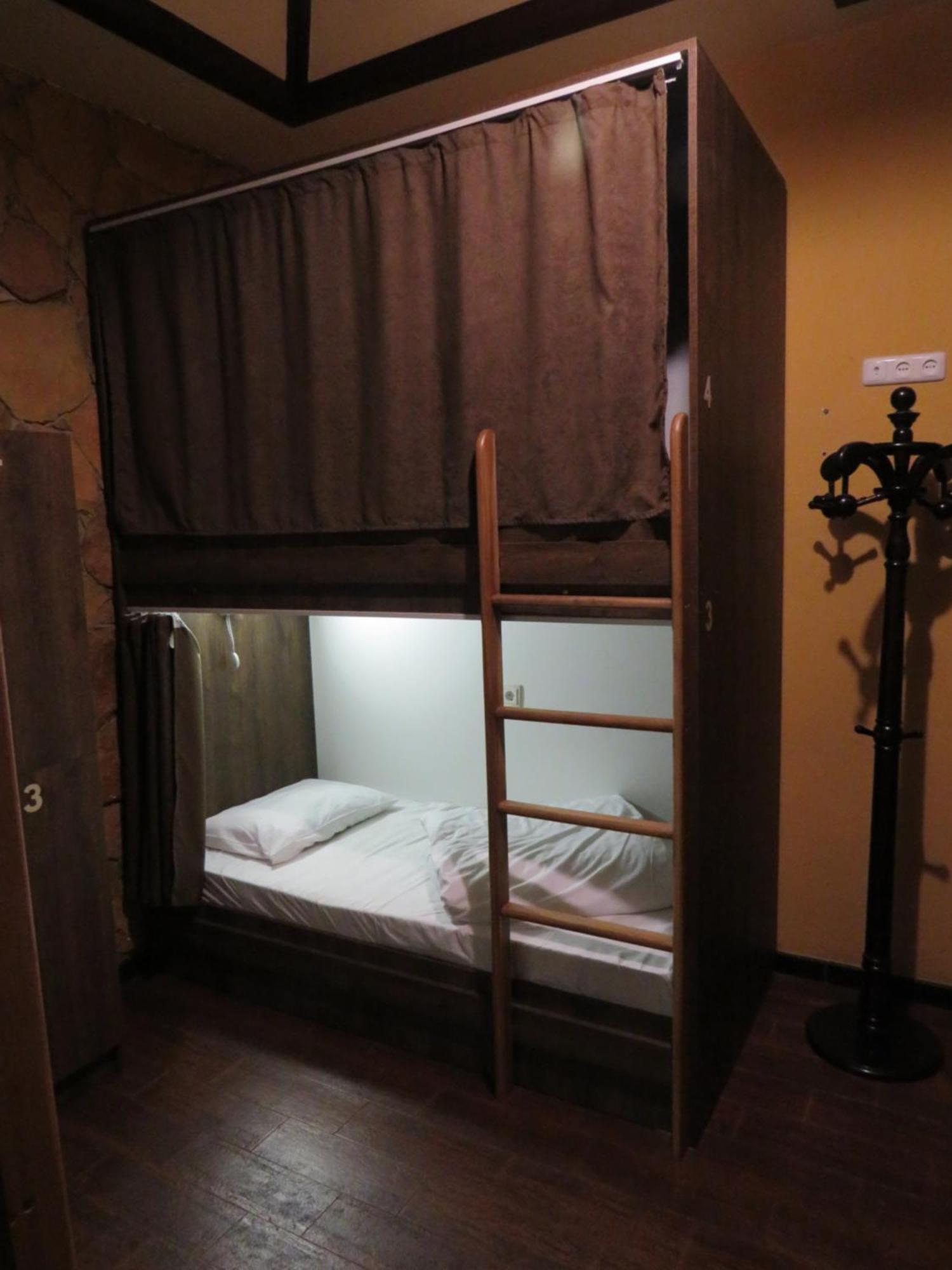 Hostel Jan In The Very Center 예레반 외부 사진