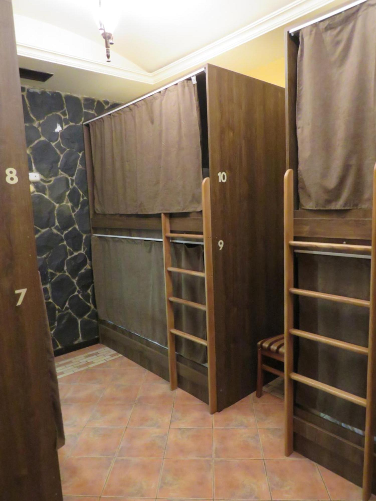 Hostel Jan In The Very Center 예레반 외부 사진