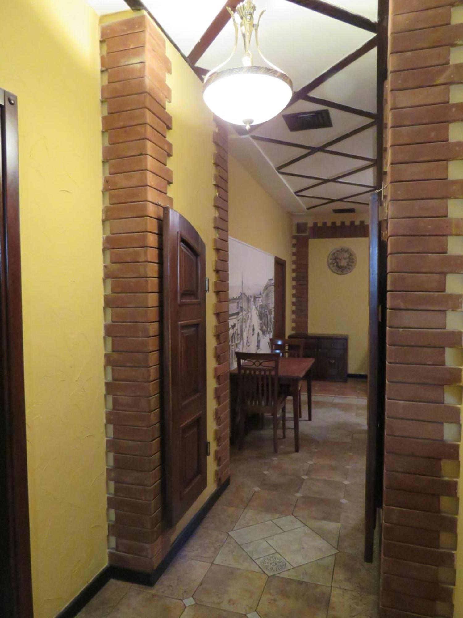 Hostel Jan In The Very Center 예레반 외부 사진