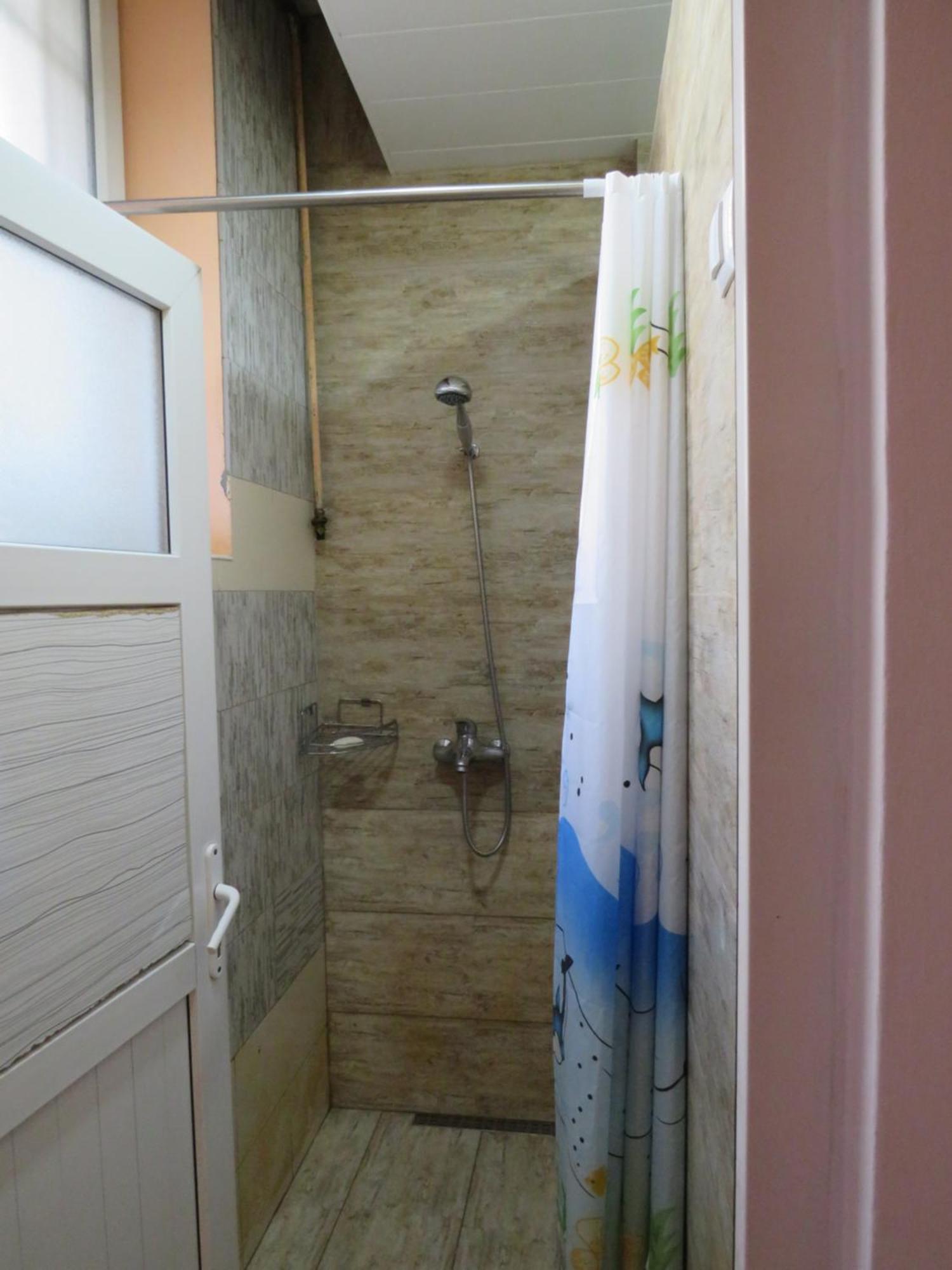 Hostel Jan In The Very Center 예레반 외부 사진