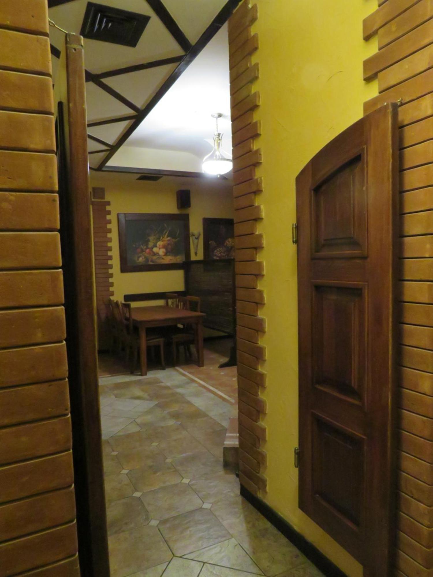 Hostel Jan In The Very Center 예레반 외부 사진
